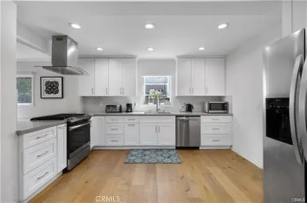 $6,250 | 22335 Kittridge Street, Woodland Hills, CA 91307