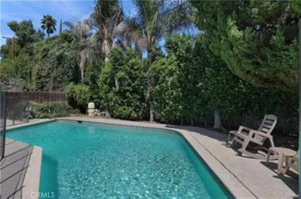 $6,250 | 22335 Kittridge Street, Woodland Hills, CA 91307