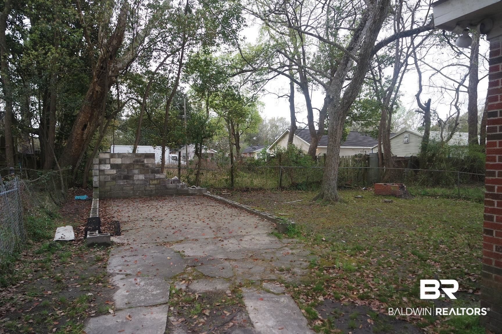 1569 Plover Street Mobile, AL 36605 - Photo 6 of 17 drive way parking