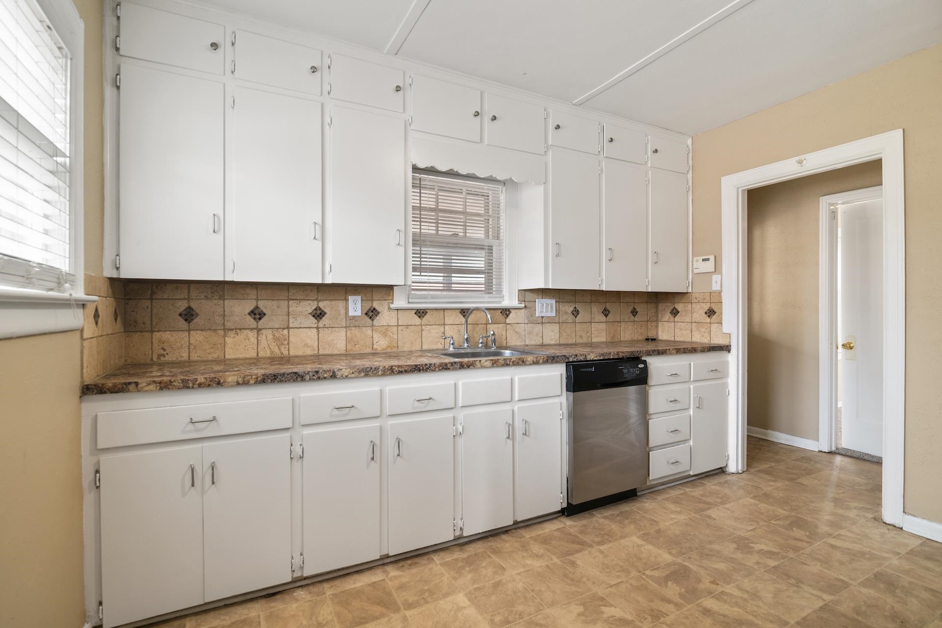 3402 East Orchard Avenue Wichita, KS 67208 - Photo 6 of 15