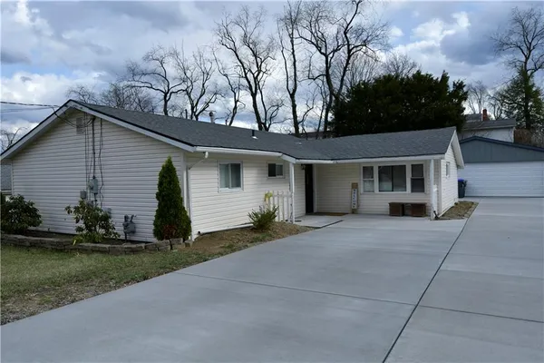 $2,500 | 55 Dover Drive, Cranberry Township, PA 16066