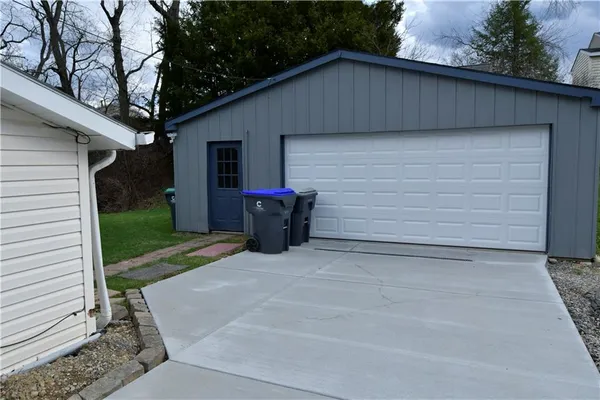 $2,500 | 55 Dover Drive, Cranberry Township, PA 16066