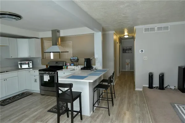 $2,500 | 55 Dover Drive, Cranberry Township, PA 16066