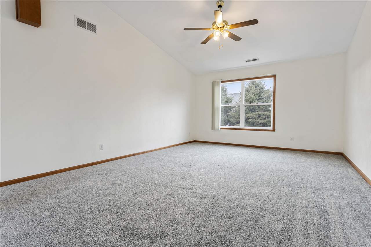 10190 Monarch Road, Unit D Roscoe, IL 61073 - Photo 3 of 15 Gallery Image 3