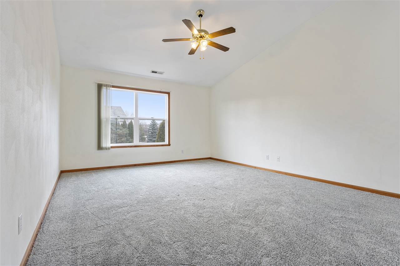 10190 Monarch Road, Unit D Roscoe, IL 61073 - Photo 4 of 15 Gallery Image 4