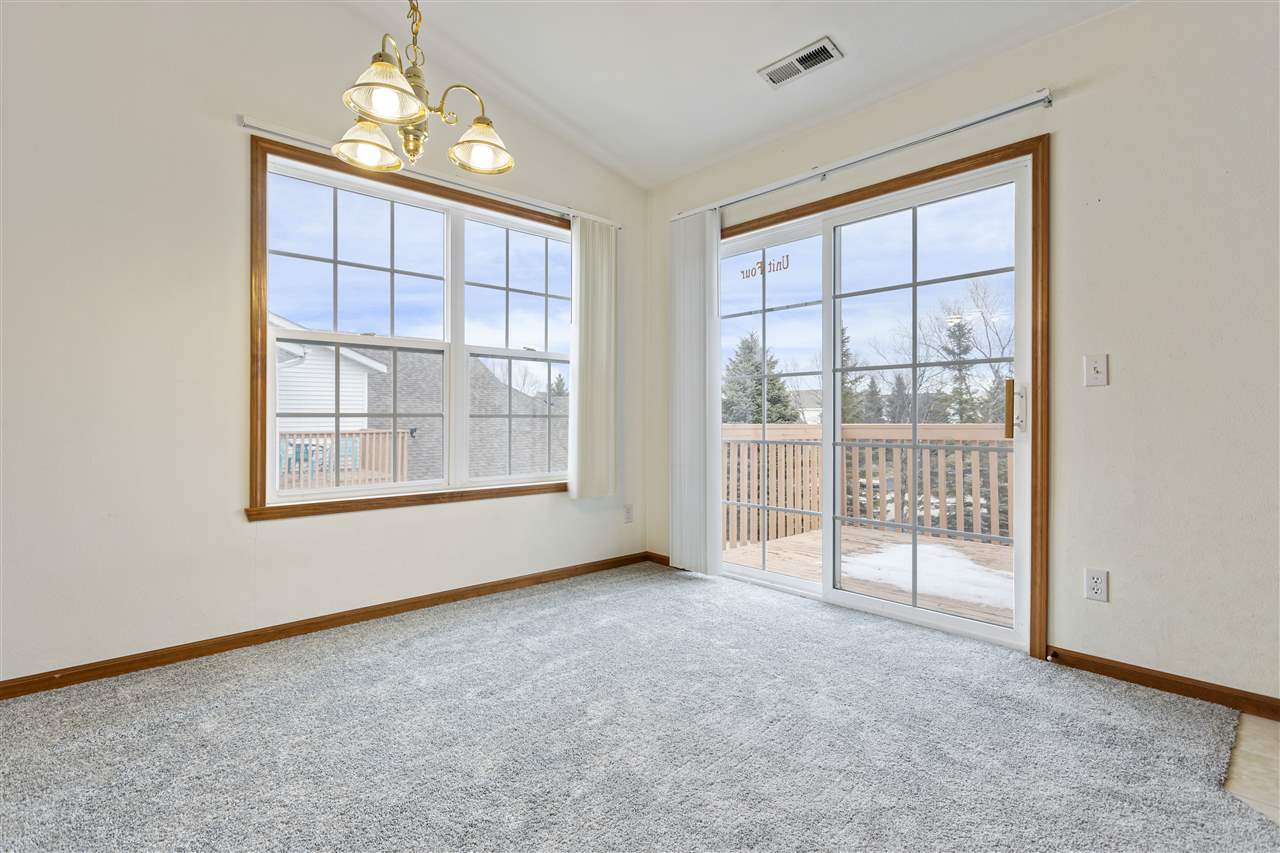 10190 Monarch Road, Unit D Roscoe, IL 61073 - Photo 5 of 15 Gallery Image 5