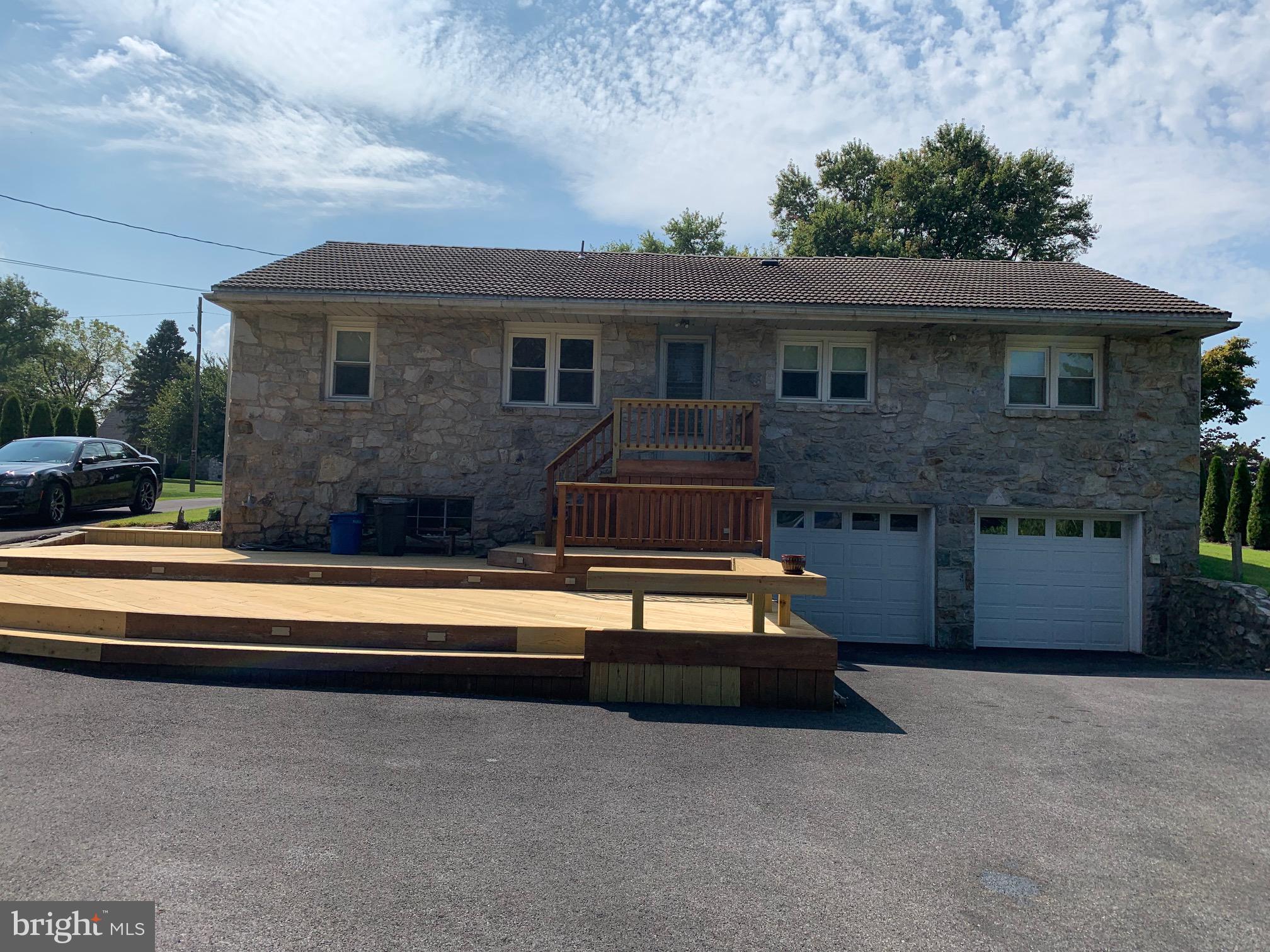 3241 Stoudts Ferry Bridge Road Reading, PA 19605 - Photo 3 of 18