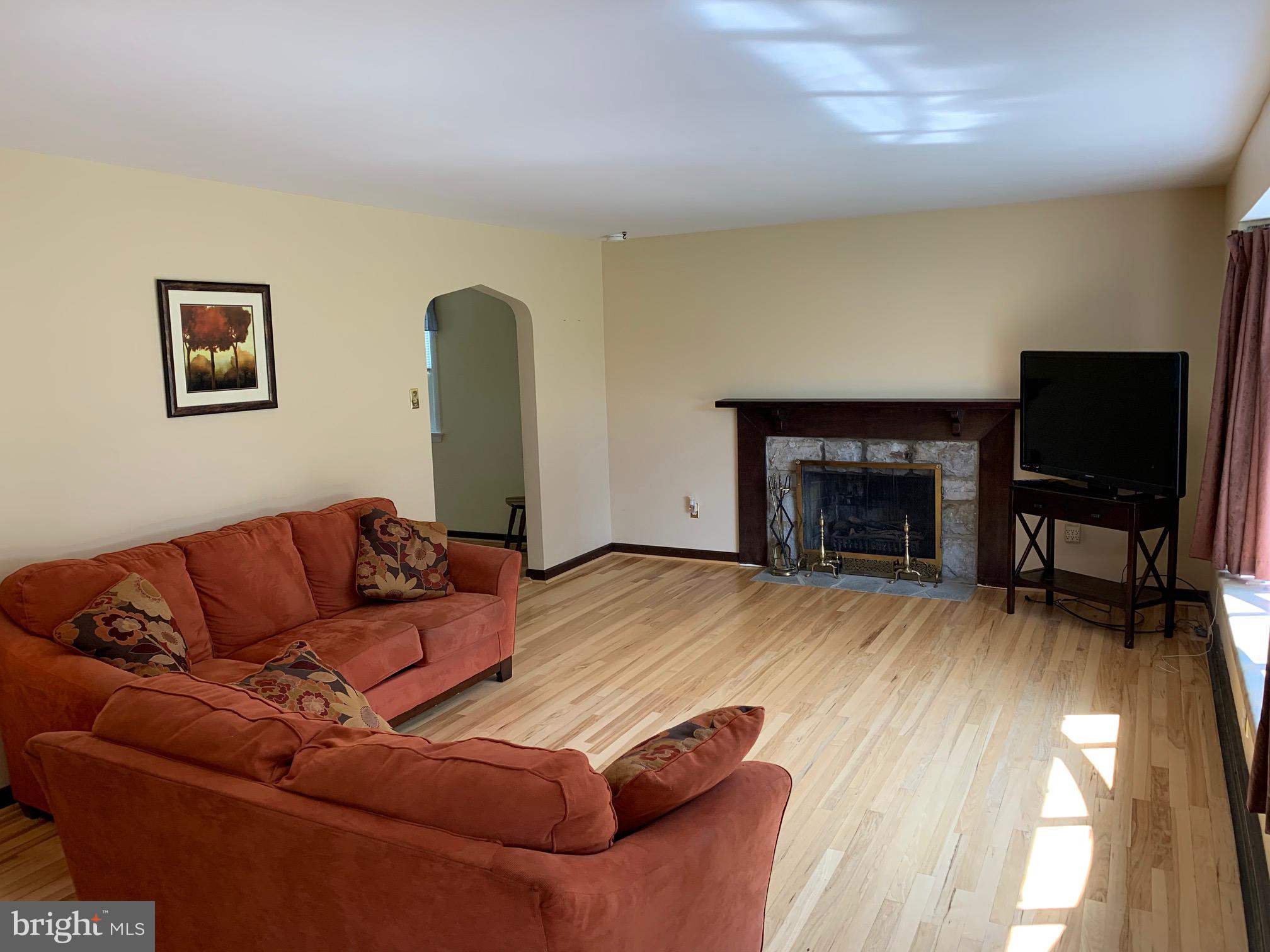 3241 Stoudts Ferry Bridge Road Reading, PA 19605 - Photo 7 of 18