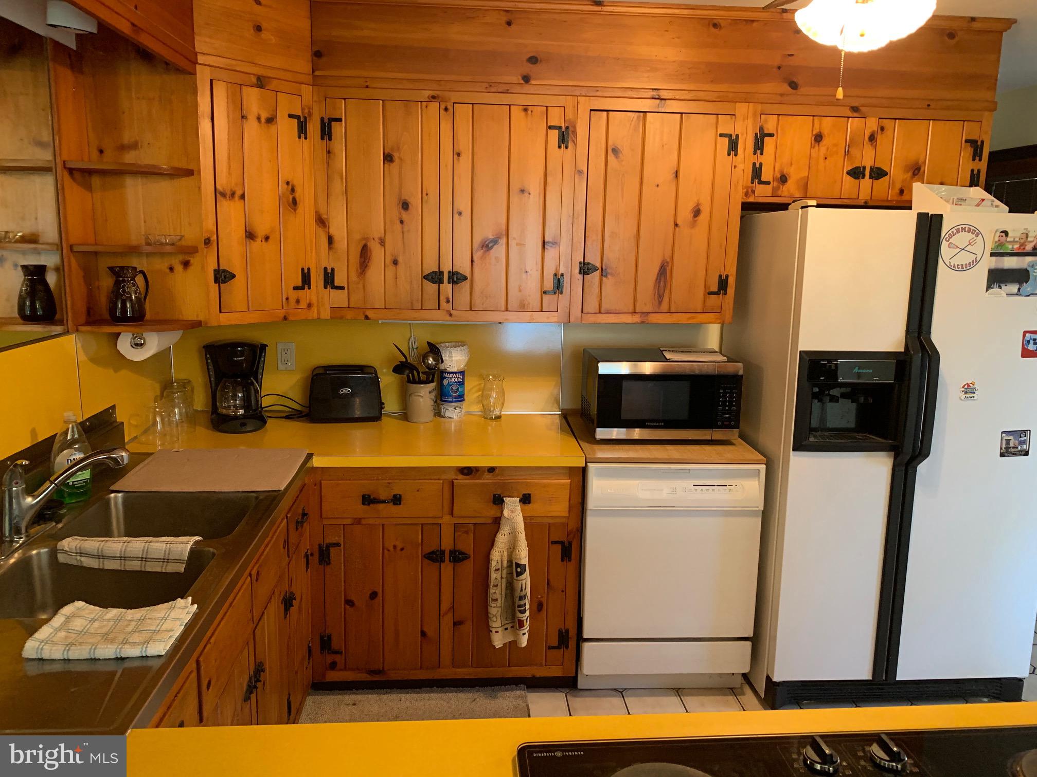 3241 Stoudts Ferry Bridge Road Reading, PA 19605 - Photo 10 of 18