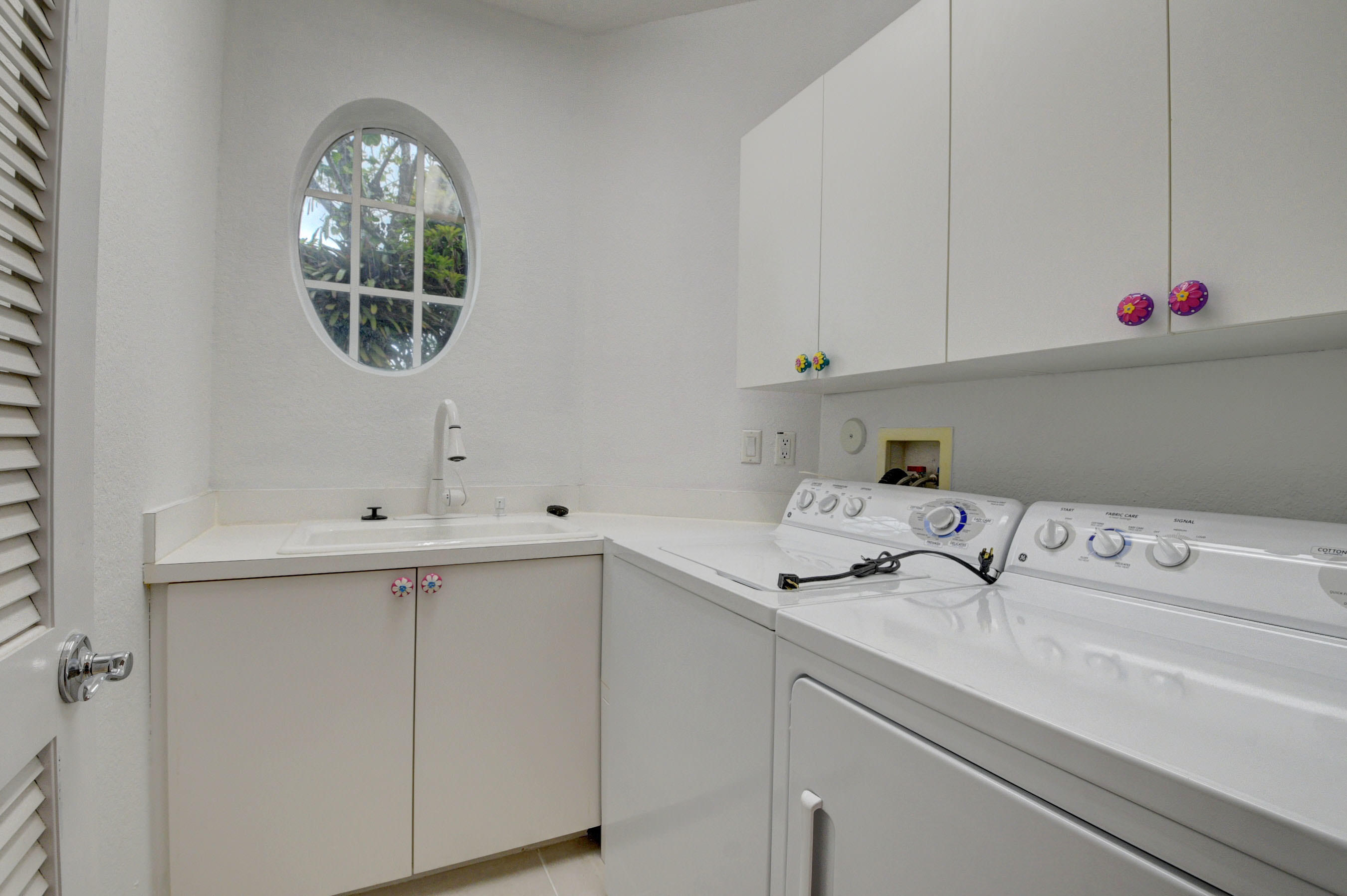4266 Northwest 62nd Road Boca Raton, FL 33496 - Photo 15 of 25 Laundry Room