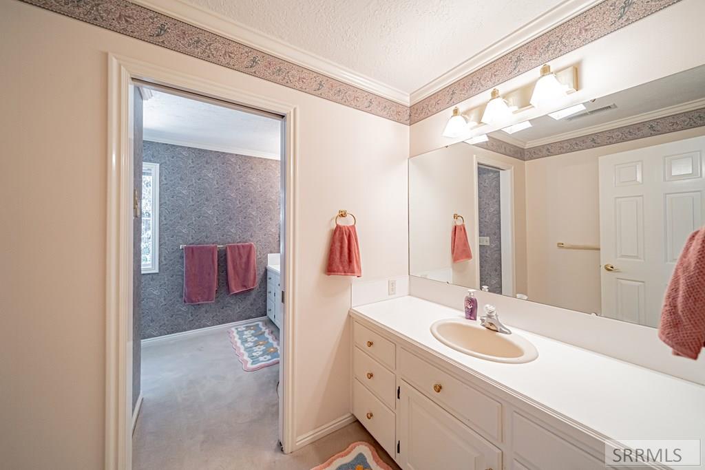 706 South Bellin Road Idaho Falls, ID 83402 - Photo 17 of 80