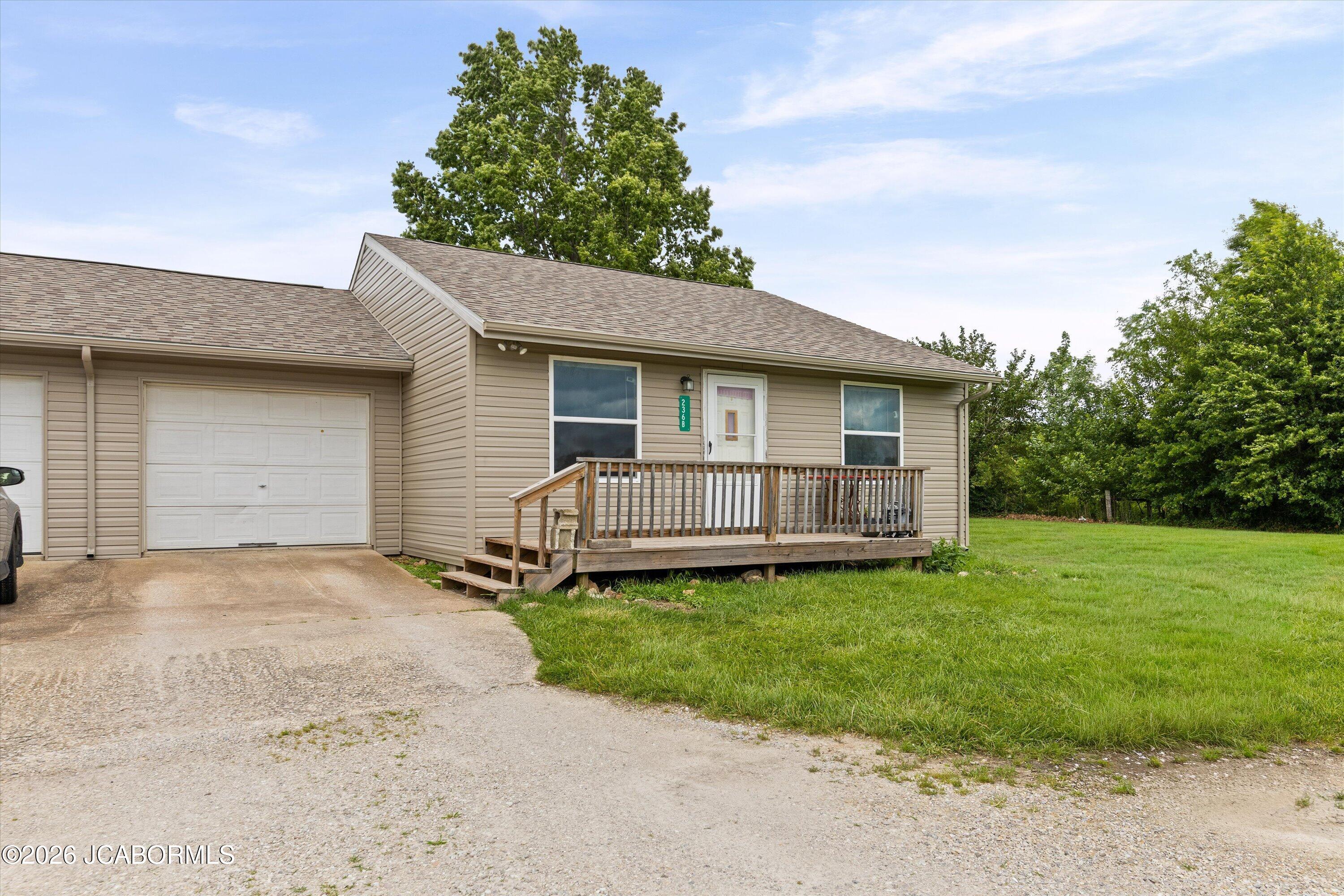236 Maple Street New Bloomfield, MO 65063 - Photo 2 of 23