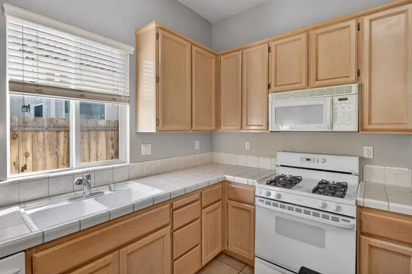 $625,000 | 9795 West Taron Drive, Elk Grove, CA 95757
