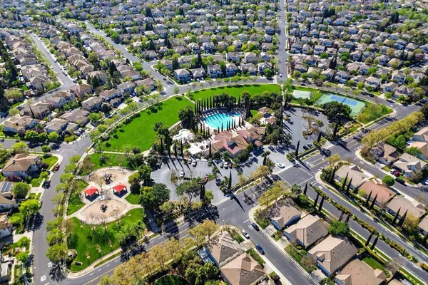 $625,000 | 9795 West Taron Drive, Elk Grove, CA 95757