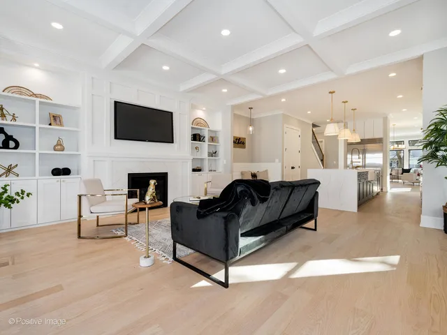 $1,800,000 | 2902 North Seeley Avenue, Chicago, IL 60618