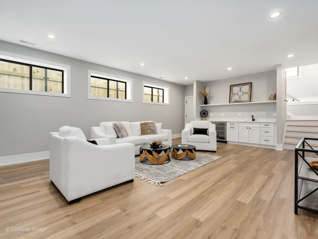 $1,800,000 | 2902 North Seeley Avenue, Chicago, IL 60618