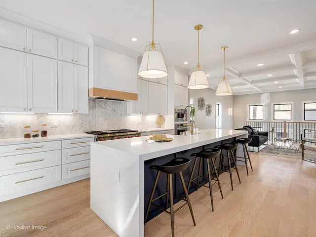 $1,800,000 | 2902 North Seeley Avenue, Chicago, IL 60618