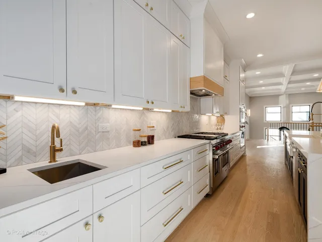 $1,800,000 | 2902 North Seeley Avenue, Chicago, IL 60618