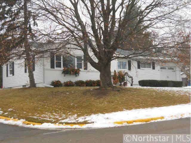 973 Riley Avenue New Richmond, WI 54017 - Photo 1 of 18 Gallery Image 1