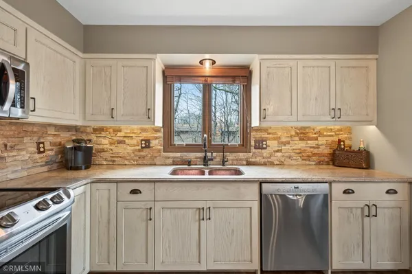 $549,000 | 6323 Red Maple Lane, Lino Lakes, MN 55014