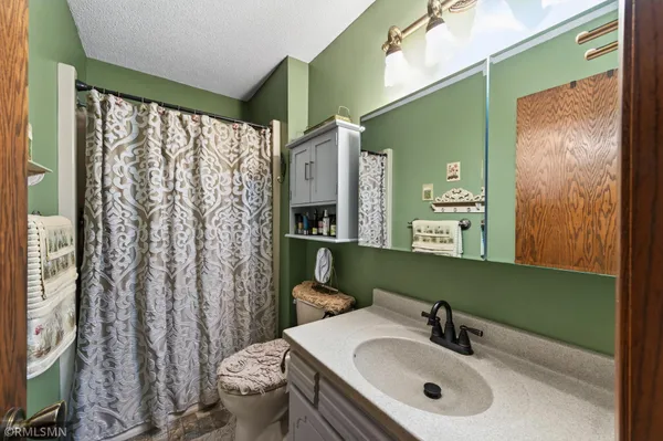 $549,000 | 6323 Red Maple Lane, Lino Lakes, MN 55014