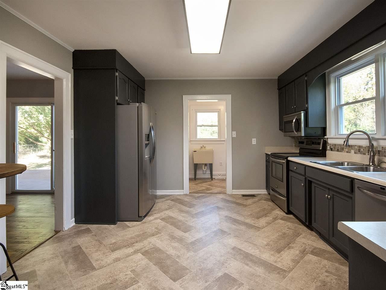 294 Old Power Plant Road Duncan, SC 29334 - Photo 11 of 36 Gallery Image 11
