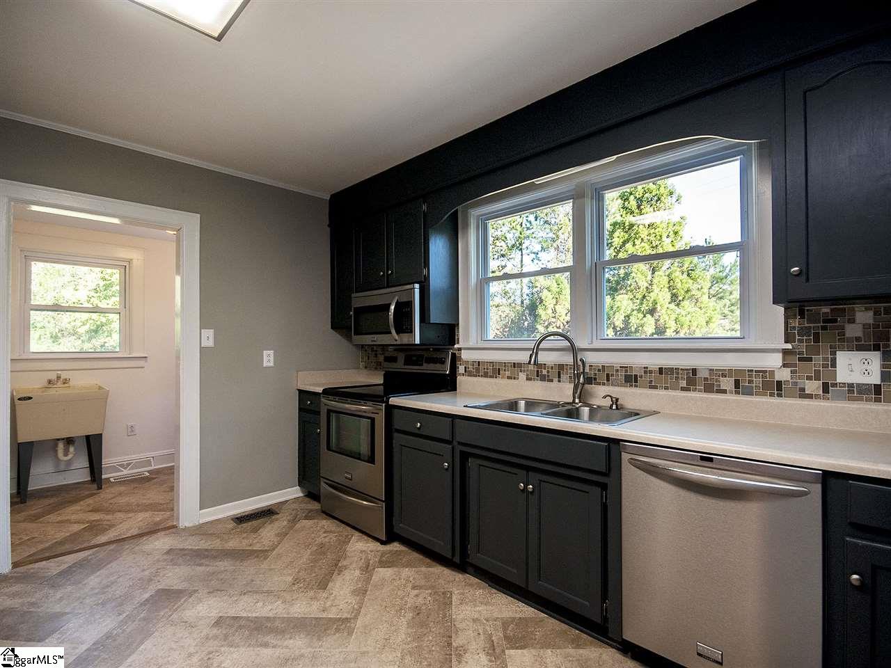 294 Old Power Plant Road Duncan, SC 29334 - Photo 12 of 36 Gallery Image 12