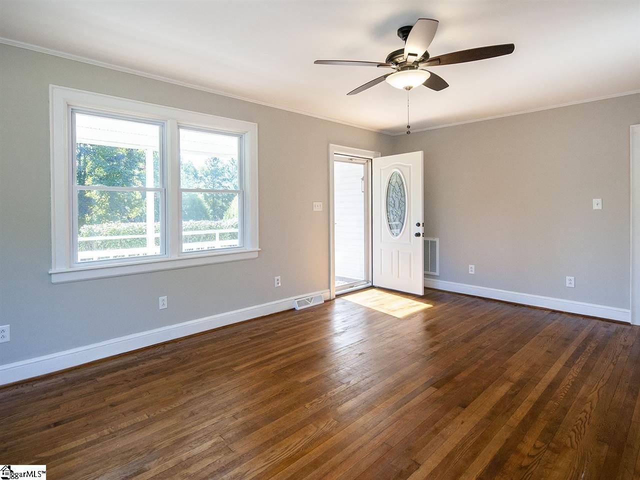 294 Old Power Plant Road Duncan, SC 29334 - Photo 6 of 36 Gallery Image 6