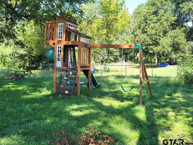 $80,000 | 213 Hawthorne Street, Elkhart, TX 75839