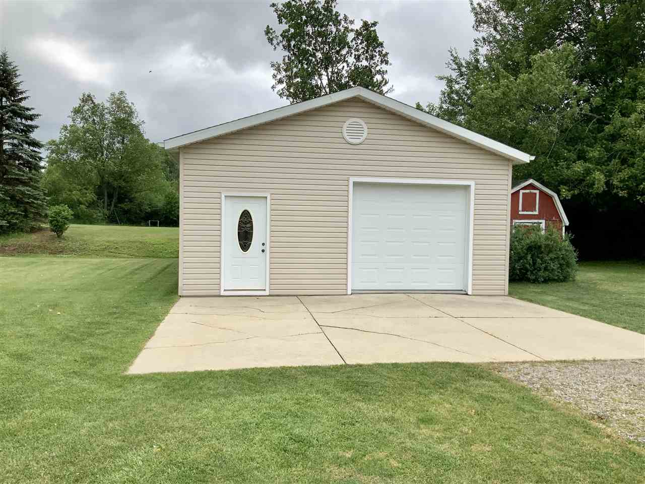 6257 Kelly Road Flushing, MI 48433 - Photo 35 of 39 50045851-34.JPG
