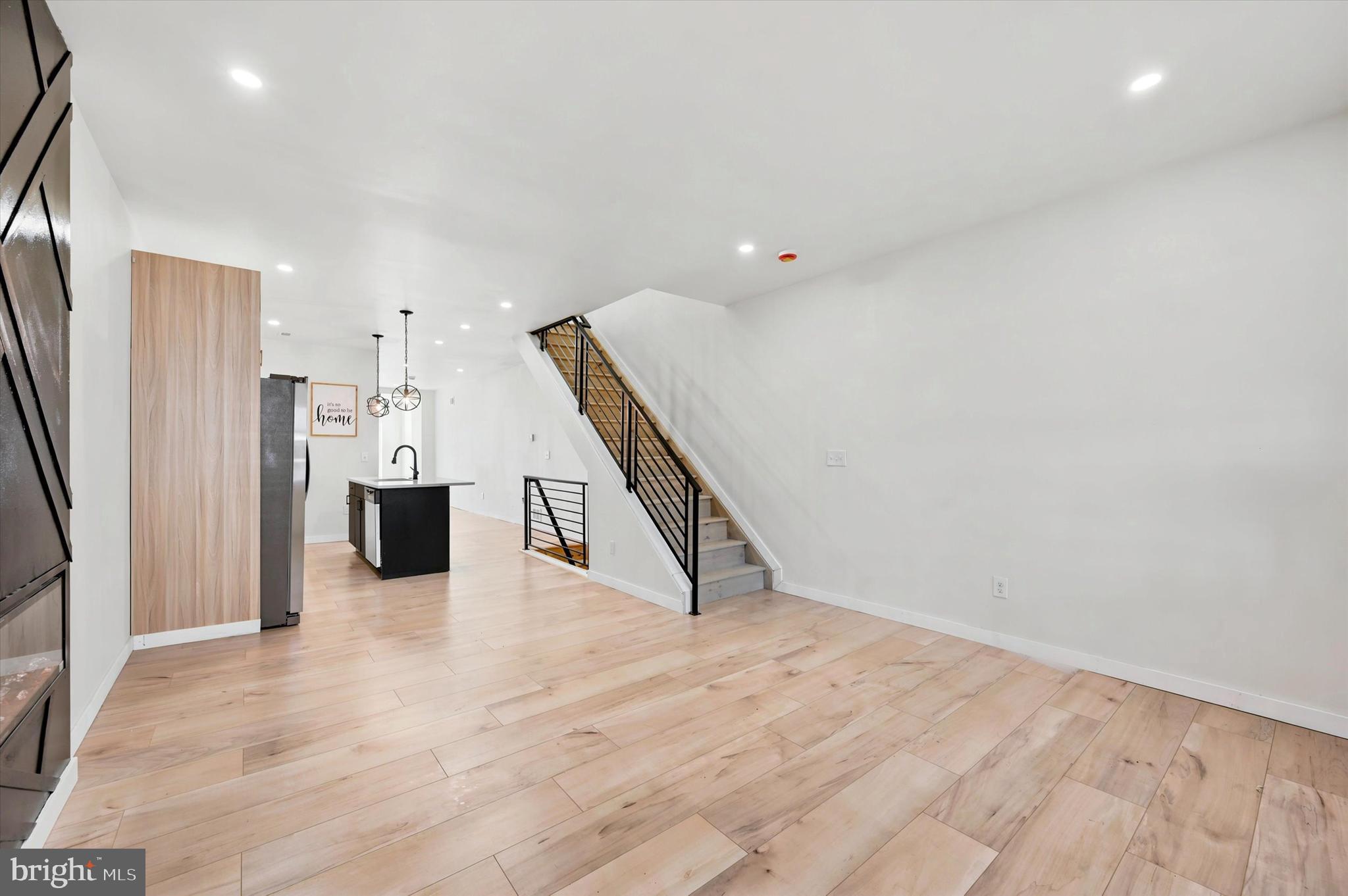 1445 North 60th Street Philadelphia, PA 19151 - Photo 7 of 29 LIVING ROOM