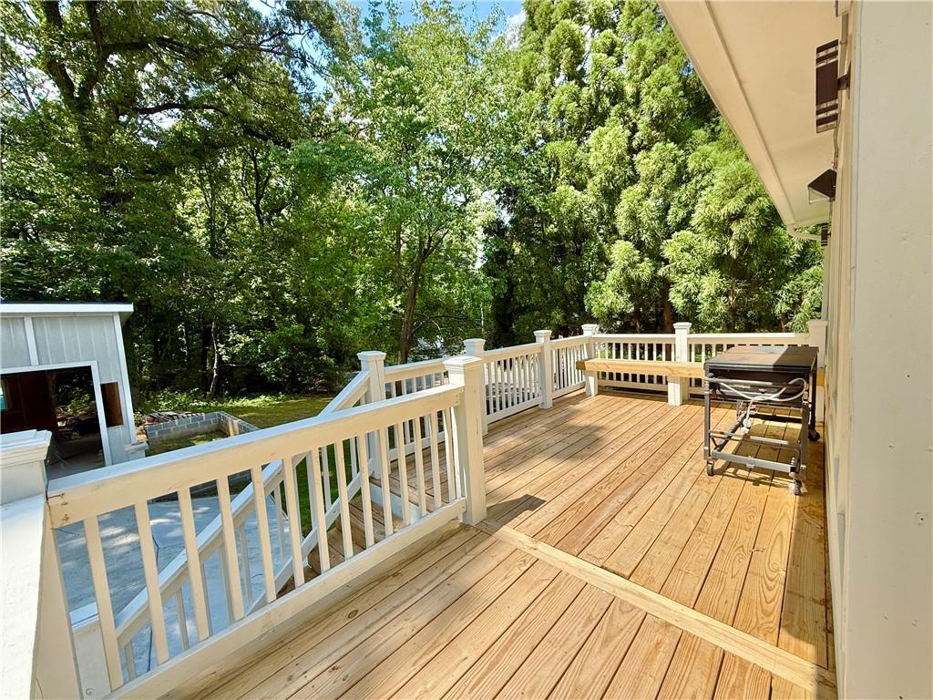 2194 Bolton Road Northwest Atlanta, GA 30318 - Photo 29 of 34