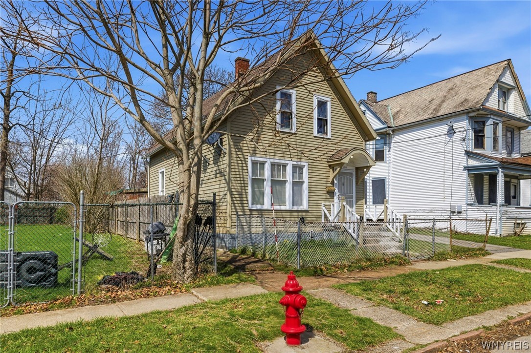 198 Grape Street Buffalo, NY 14204 - Photo 3 of 20