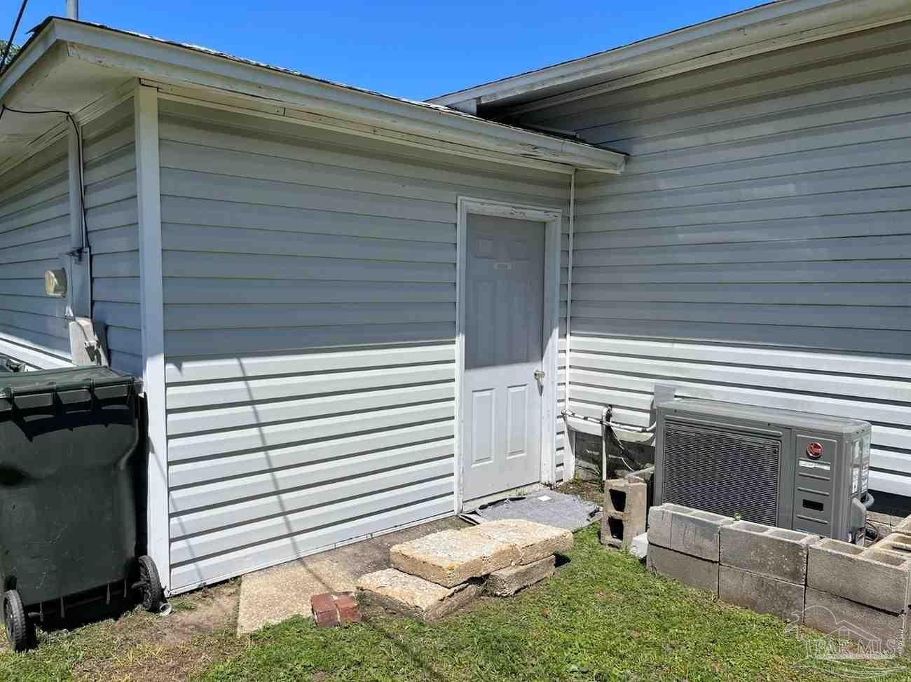 212 Rue Max Street Pensacola, FL 32507 - Photo 5 of 21