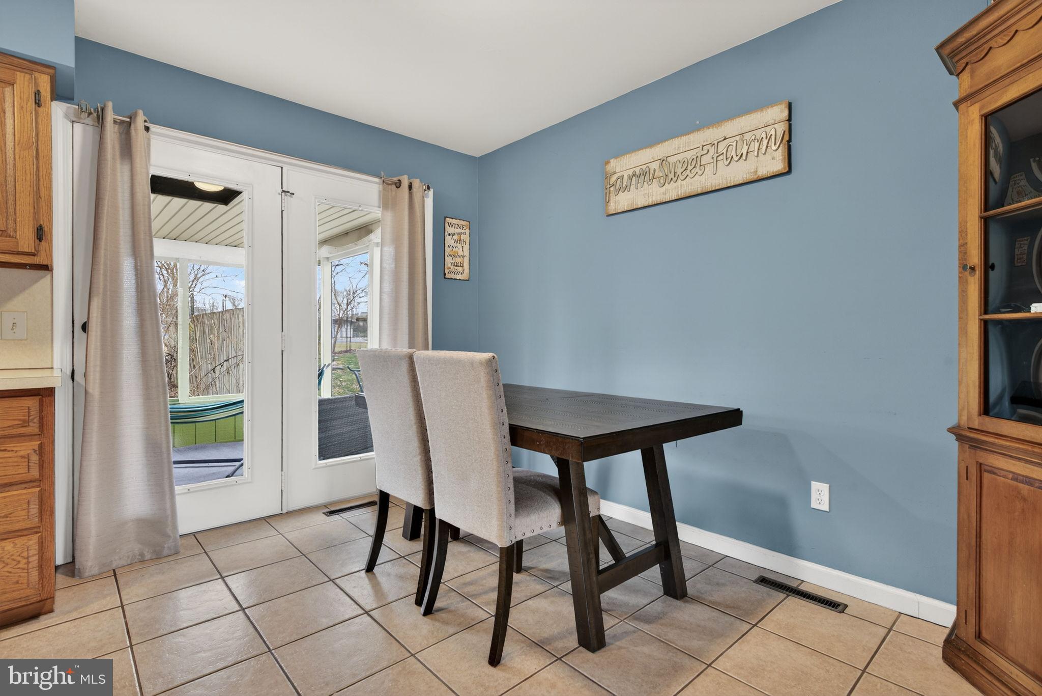 64 Beech Lane Elizabethtown, PA 17022 - Photo 7 of 26 a view of a room that has a table and chair