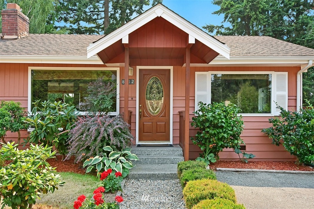 8112 215th Street Southwest Edmonds, WA 98026 - Photo 22 of 24 Gallery Image 22