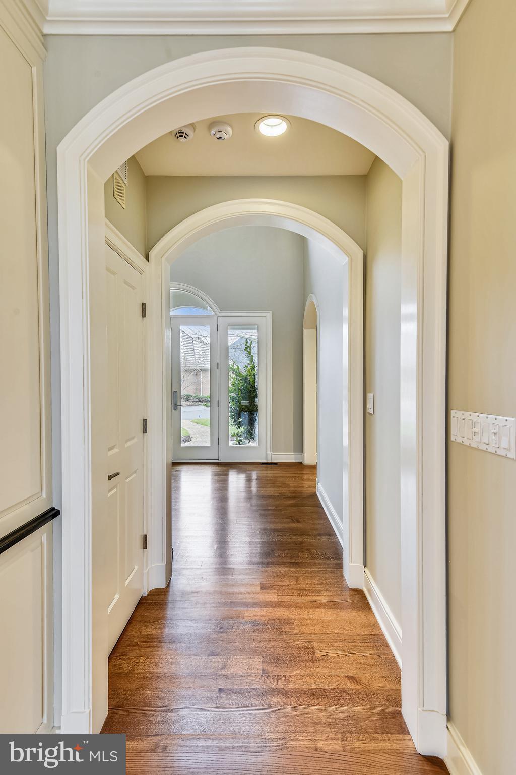 680 South River Landing Road Edgewater, MD 21037 - Photo 24 of 83 Beautiful architectural detail