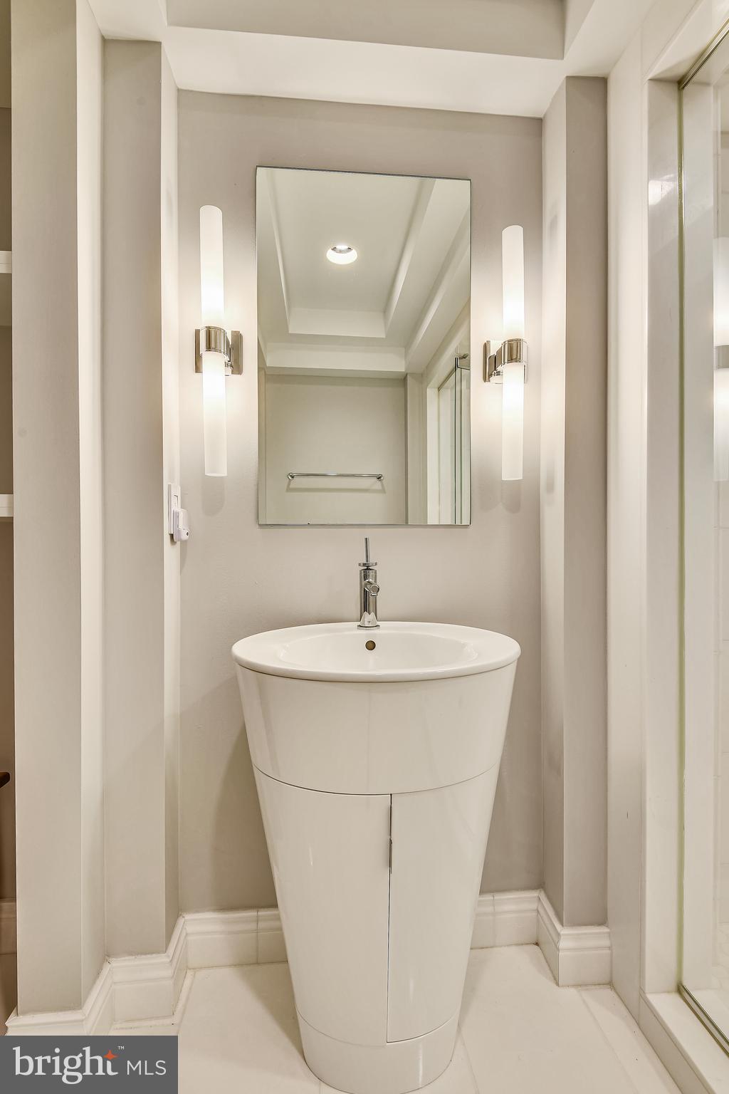 680 South River Landing Road Edgewater, MD 21037 - Photo 72 of 83 Ronbow tapered vanity and Opus lighting