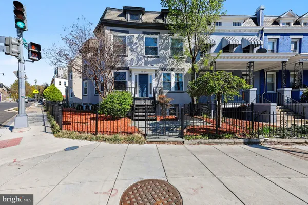 $1,250,000 | 3639 New Hampshire Avenue Northwest, Washington, DC 20010