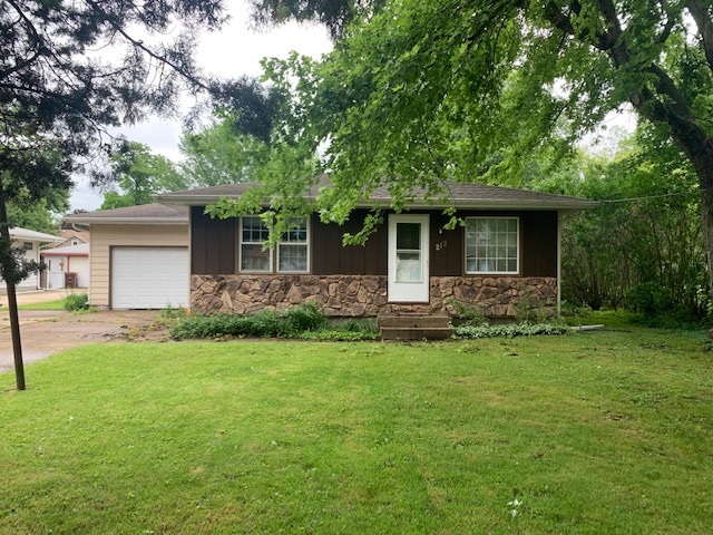 212 Ridge Street Creston, IL 61068 - Photo 1 of 23