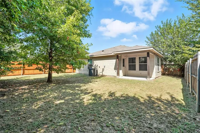 $304,500 | 2939 St Zachary Drive, Dallas, TX 75233