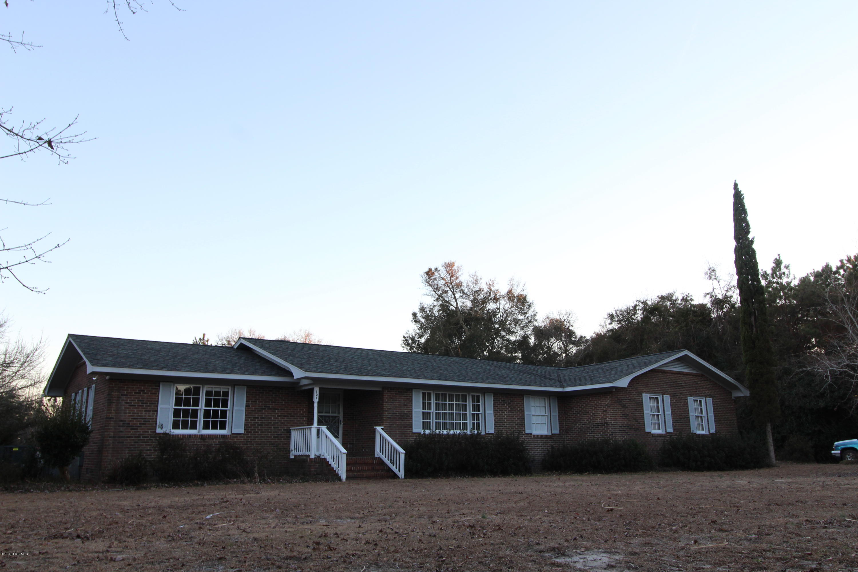 106 Deer Run Hubert, NC 28539 - Photo 1 of 27 IMG_5088