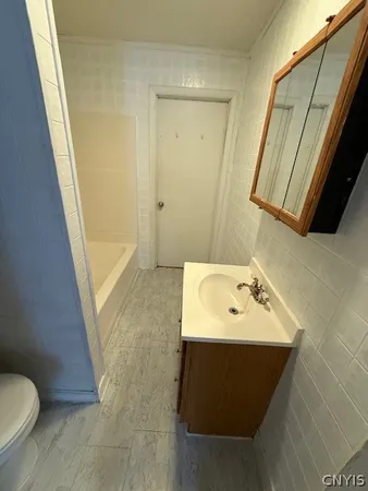 $1,500 | 32 Grove Street, Unit 2, Van Buren, NY 13027