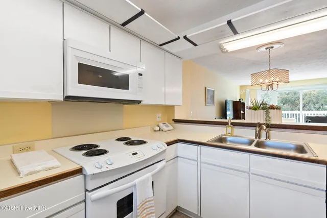 $1,900 | 2304 Surfrider Circle, Unit C, Kure Beach, NC 28449