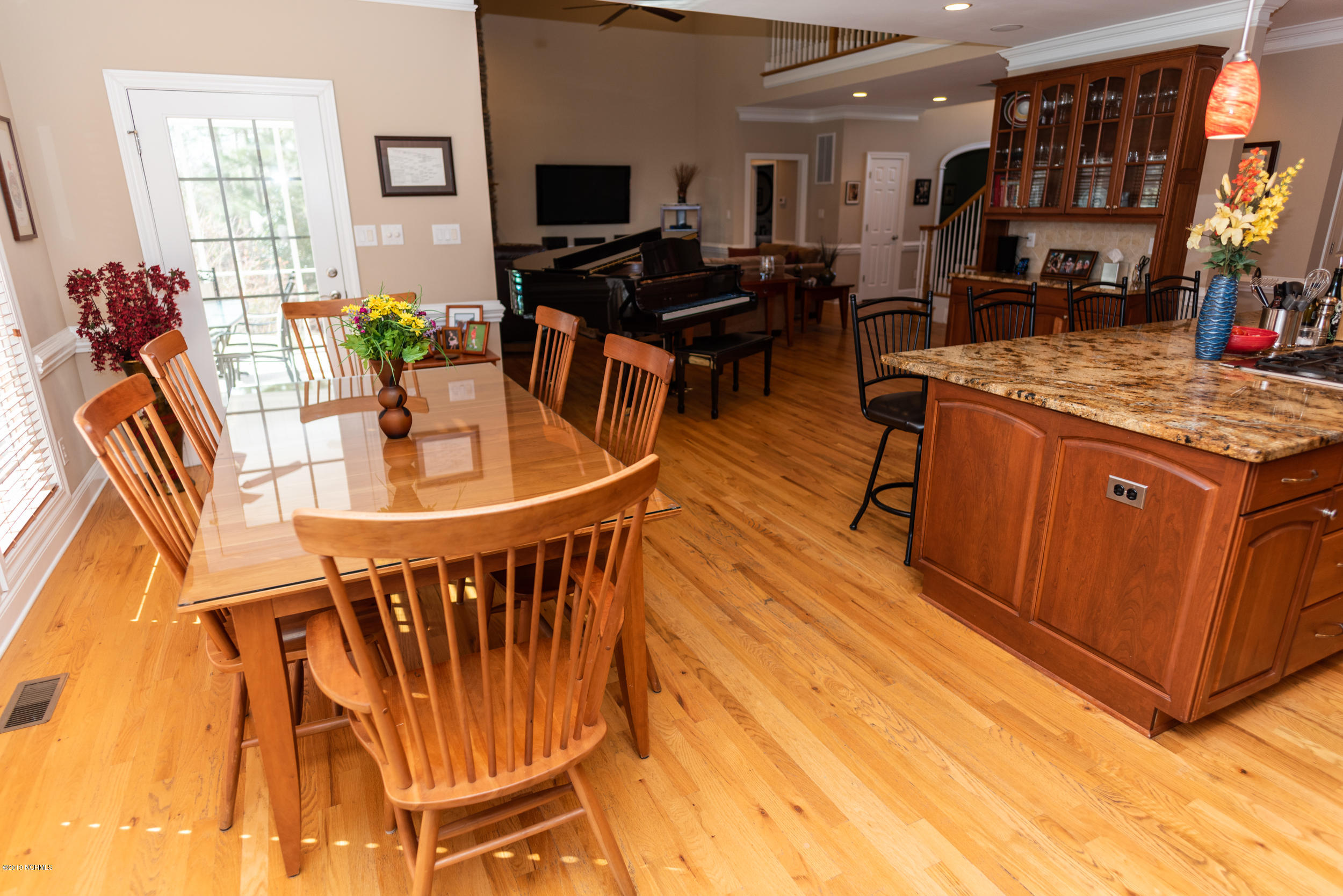 124 Friburg Road New Bern, NC 28562 - Photo 19 of 59 Kitchen & den