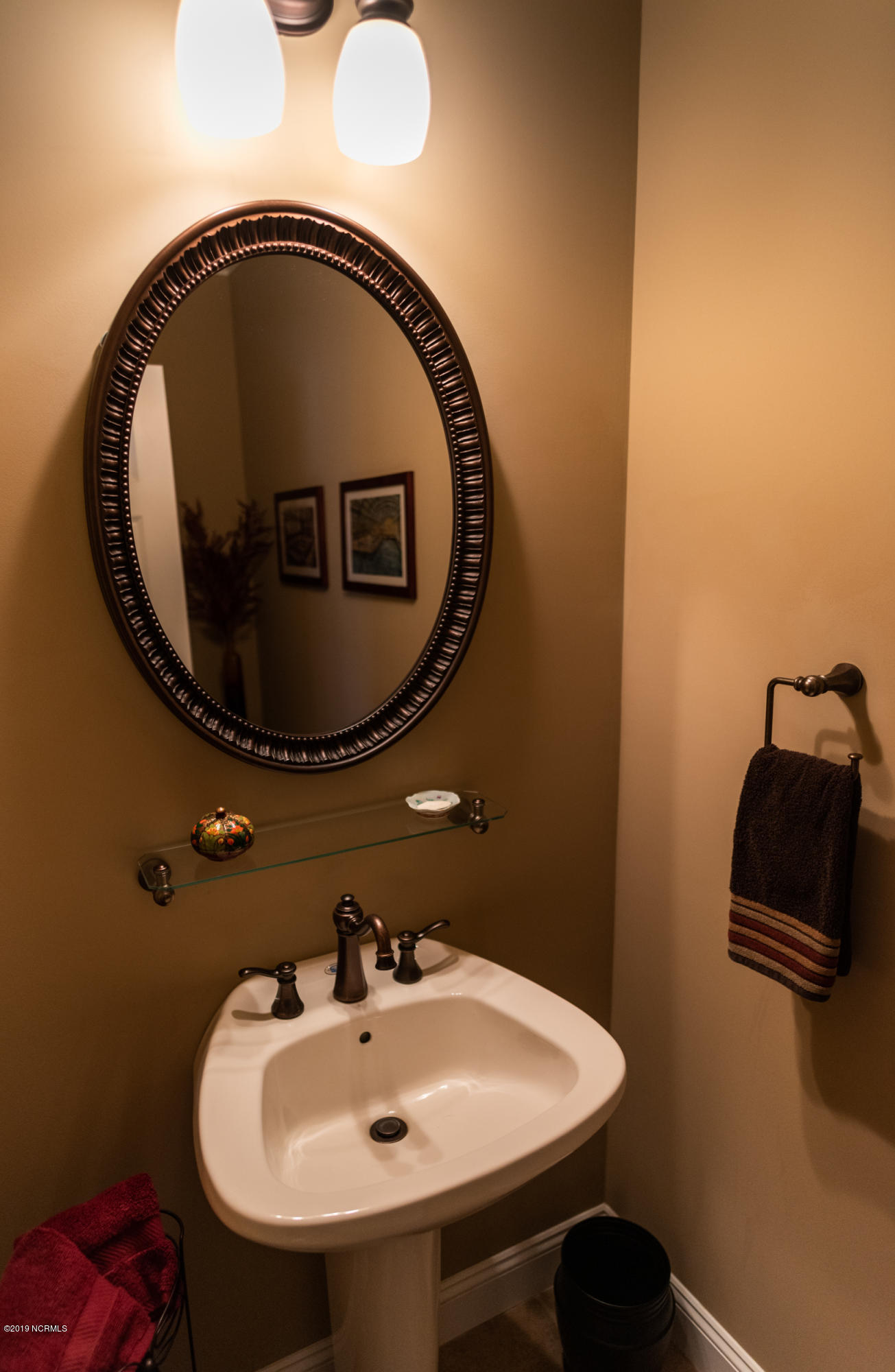 124 Friburg Road New Bern, NC 28562 - Photo 22 of 59 Powder room