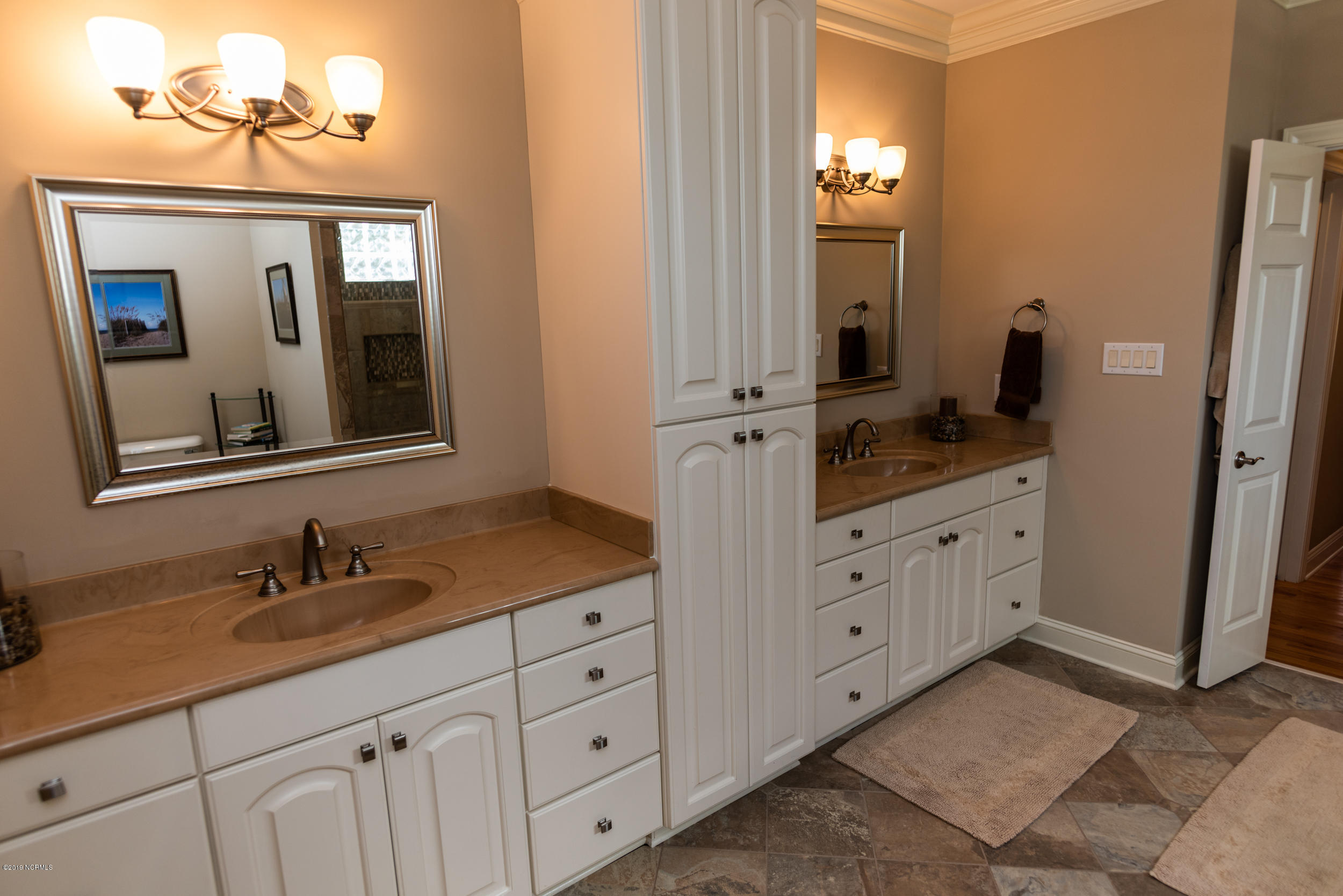 124 Friburg Road New Bern, NC 28562 - Photo 26 of 59 Master bath