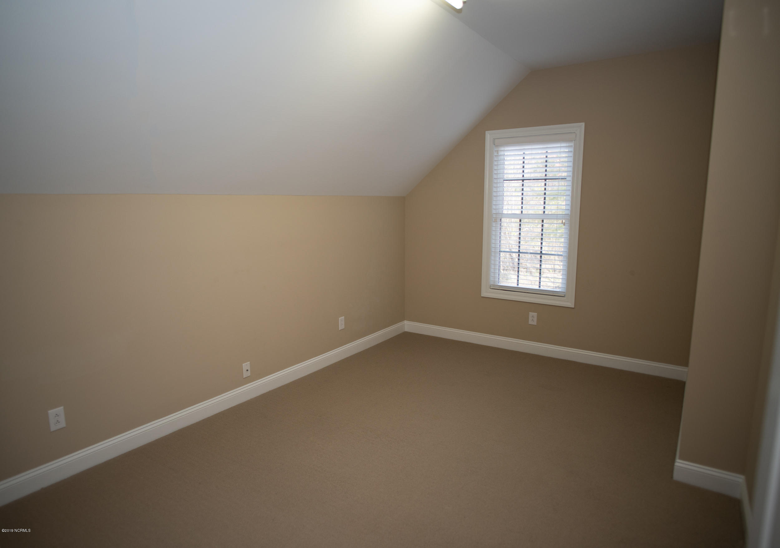 124 Friburg Road New Bern, NC 28562 - Photo 33 of 59 Bedroom off bonus room
