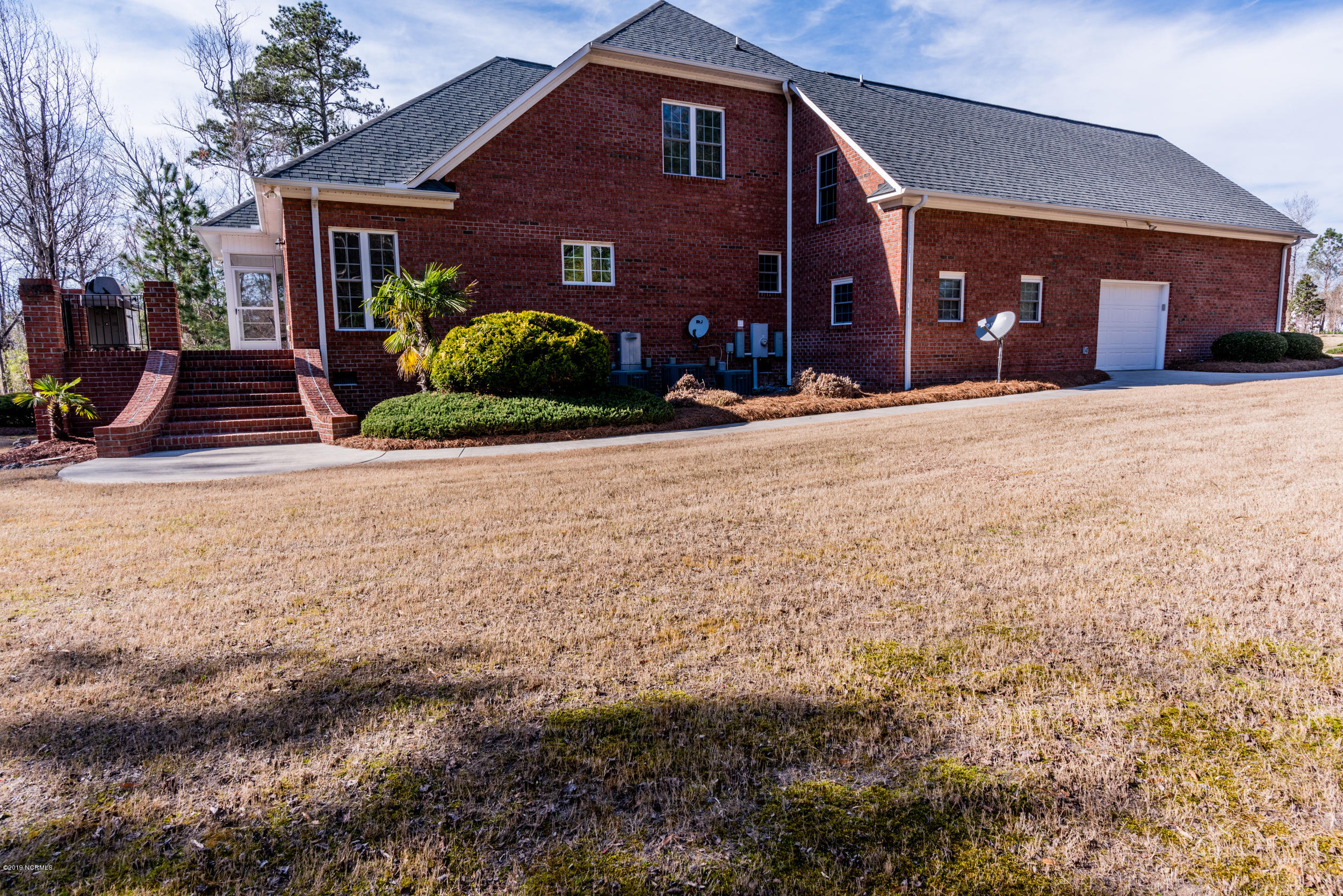124 Friburg Road New Bern, NC 28562 - Photo 47 of 59 side view of home