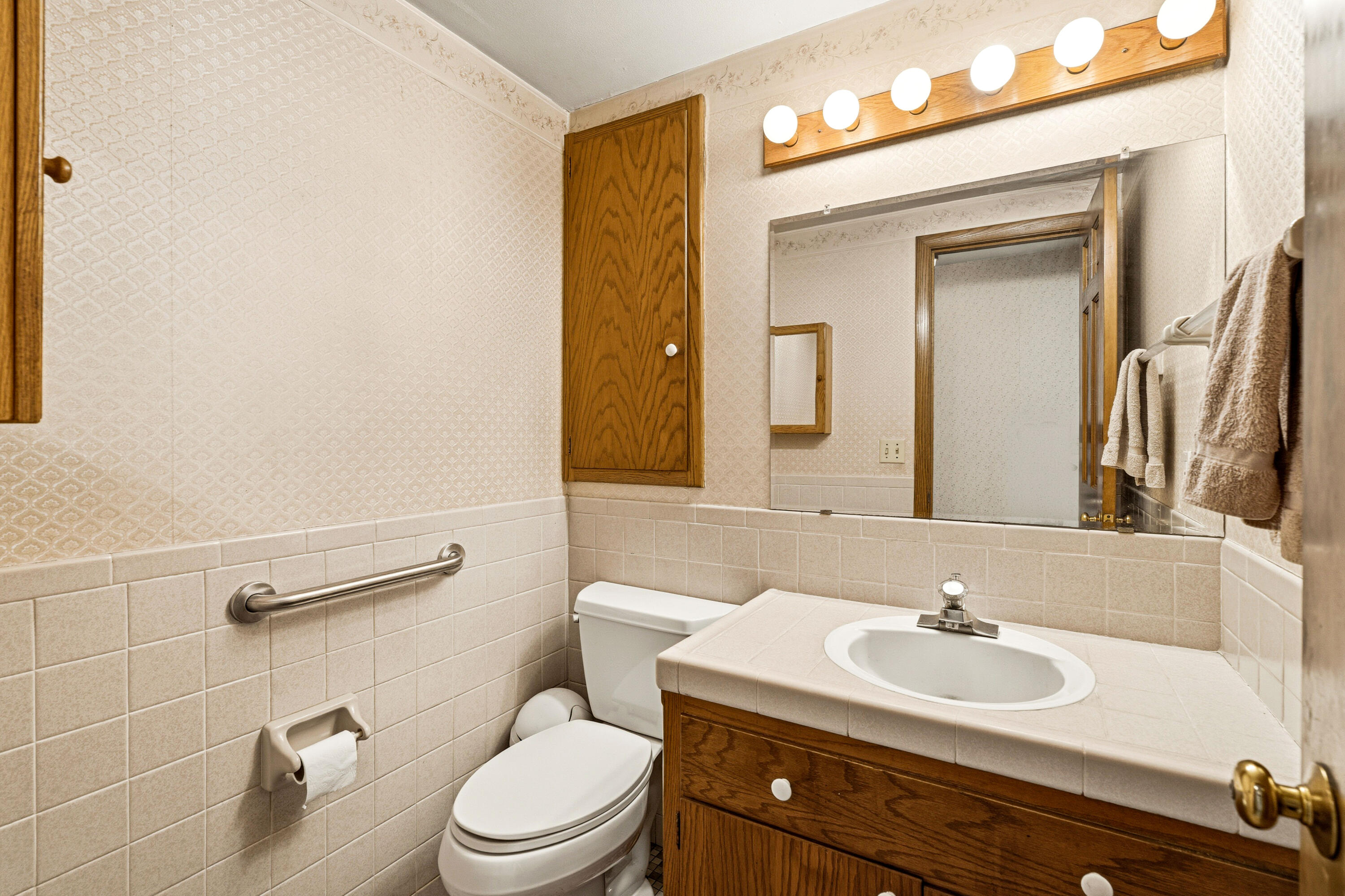 19272 West Coffee Road New Berlin, WI 53146 - Photo 10 of 49 Half Bathroom